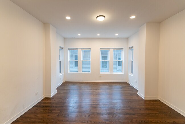 Building Photo - 1339 W Early Ave