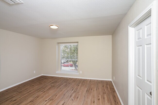 Building Photo - 10114 Shetland Gate