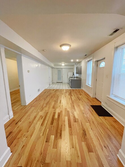 Dining space/kitchen - 2076 N Campbell Ave