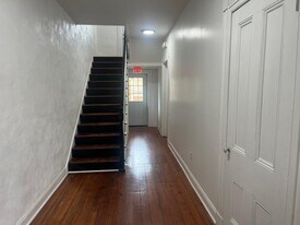 Building Photo - 511 W Marshall St