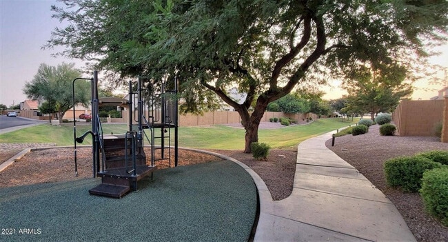 Building Photo - 7022 Cesar St