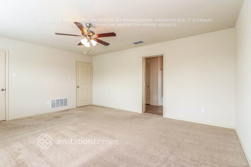 Building Photo - 2300 Bray Village Dr