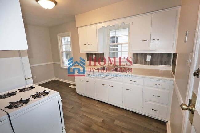 Building Photo - Two Bedroom House | Now Available