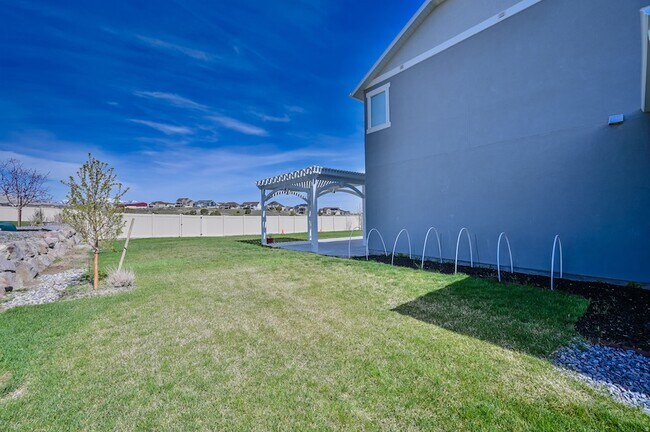 Building Photo - 4586 W Thorley Dr