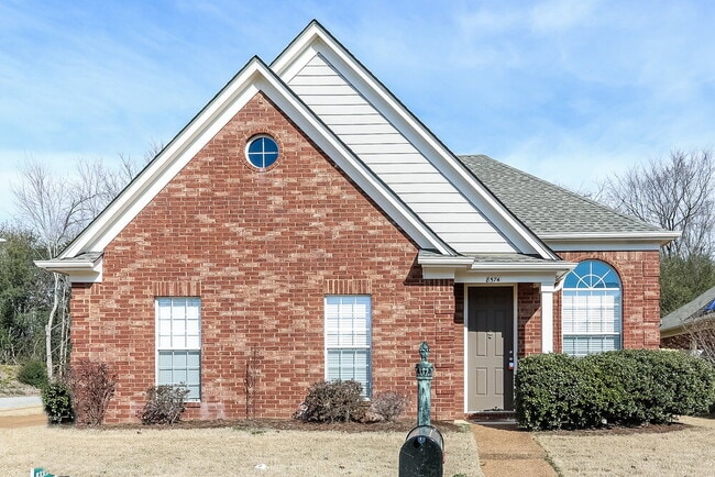 Building Photo - 8574 Napoli Dr