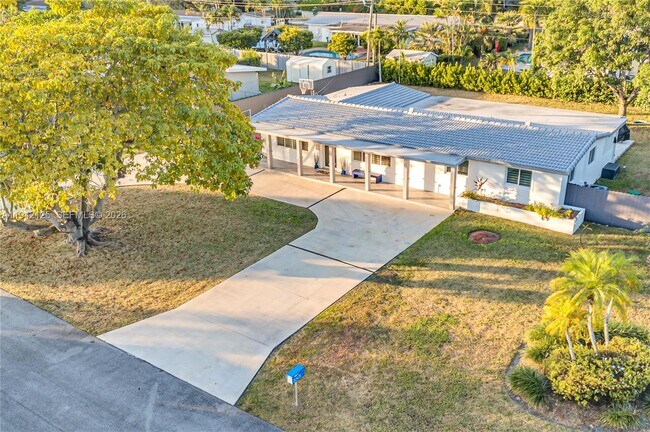 Building Photo - 8501 SW 142nd St