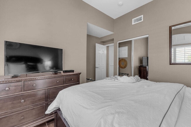 Building Photo - 44310 Villeta Dr
