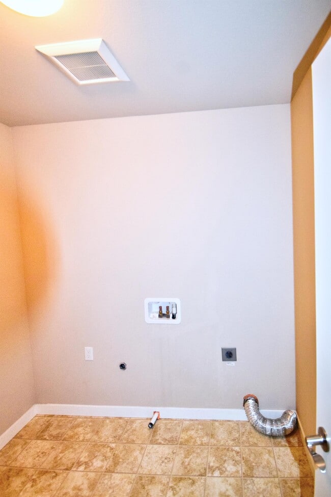 Building Photo - 5207 51st Way SE