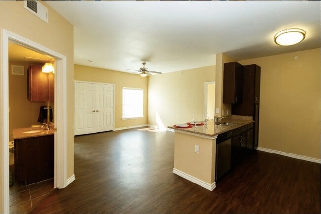 Building Photo - 8275 Stonebrook Pkwy