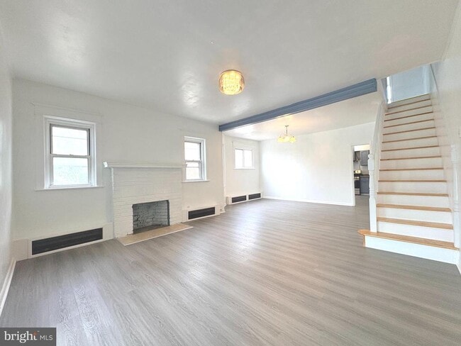 Building Photo - 2241 Knorr St