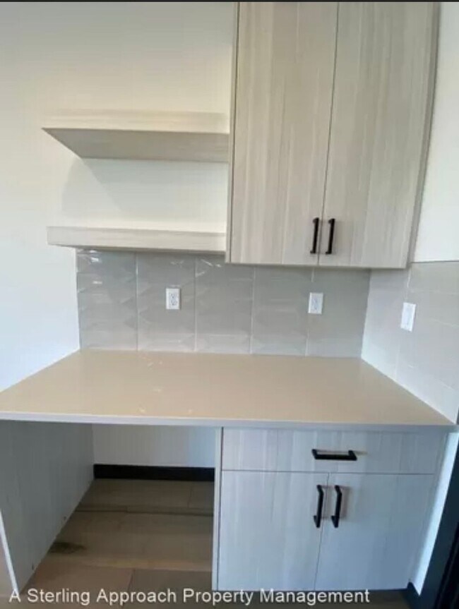 Building Photo - Close to Micron! Luxury Town Home With Two...