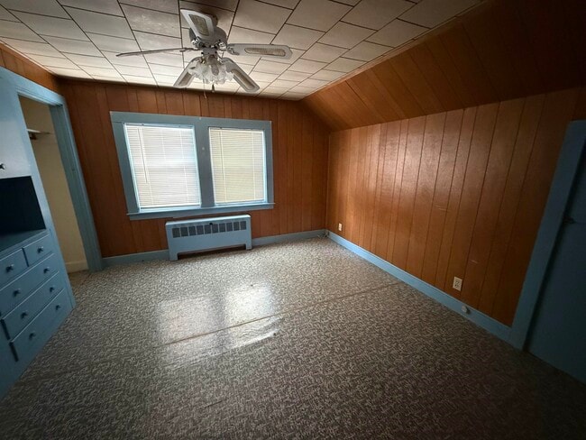 Building Photo - 534 Vinton St