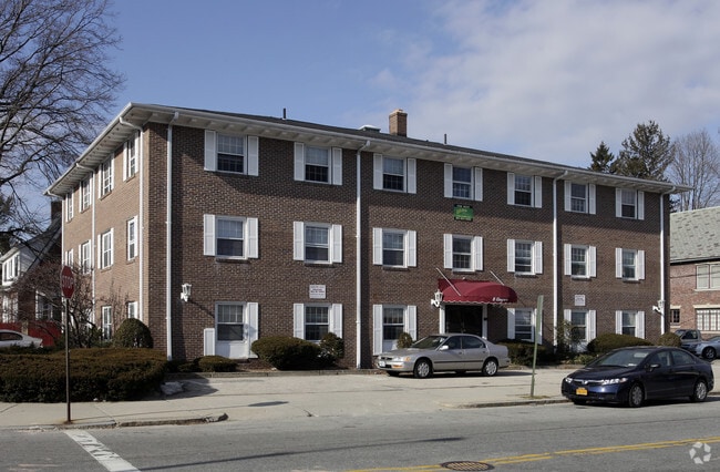 Primary Photo - 8 Elmgrove Ave