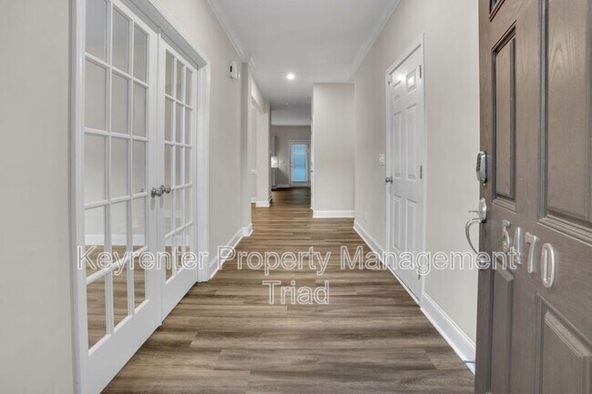 Building Photo - 5470 Noble View Dr