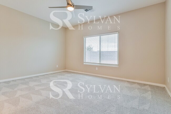 Building Photo - Enjoy this cozy home.