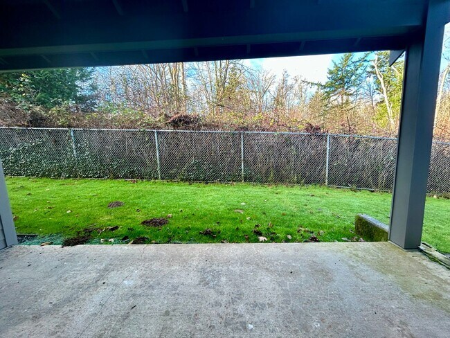 Building Photo - 4241 Wintergreen Ln