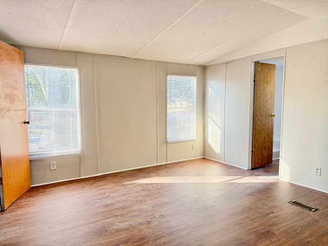 Building Photo - 205 W Conyers Ave