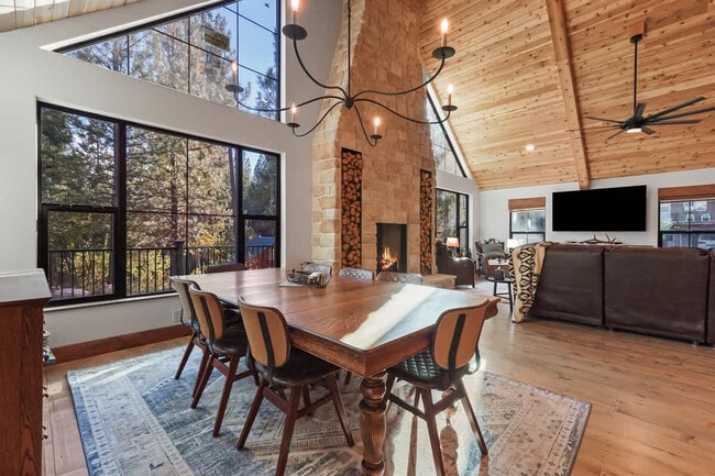 Building Photo - 18 Spur Dr