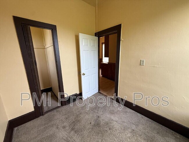 Building Photo - 2441 Dr. William Finlayson St