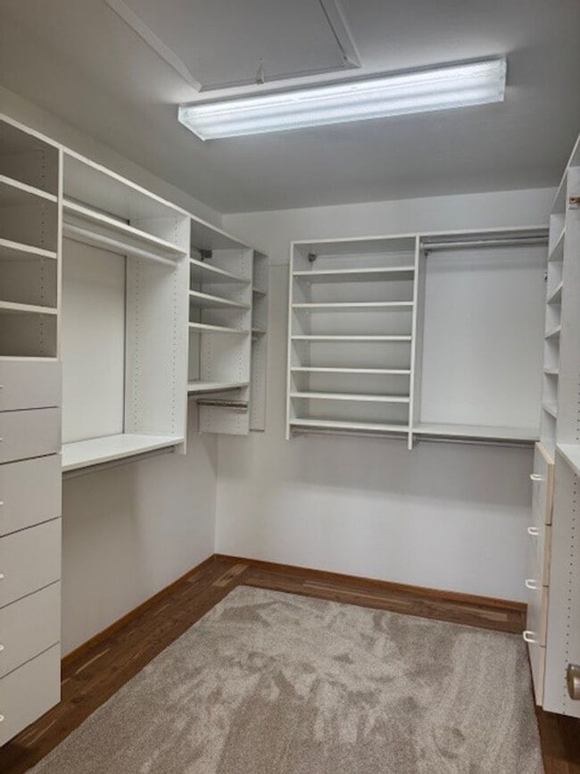 Building Photo - Lovely 3 Bedroom 2 Bath Home in Willow glen