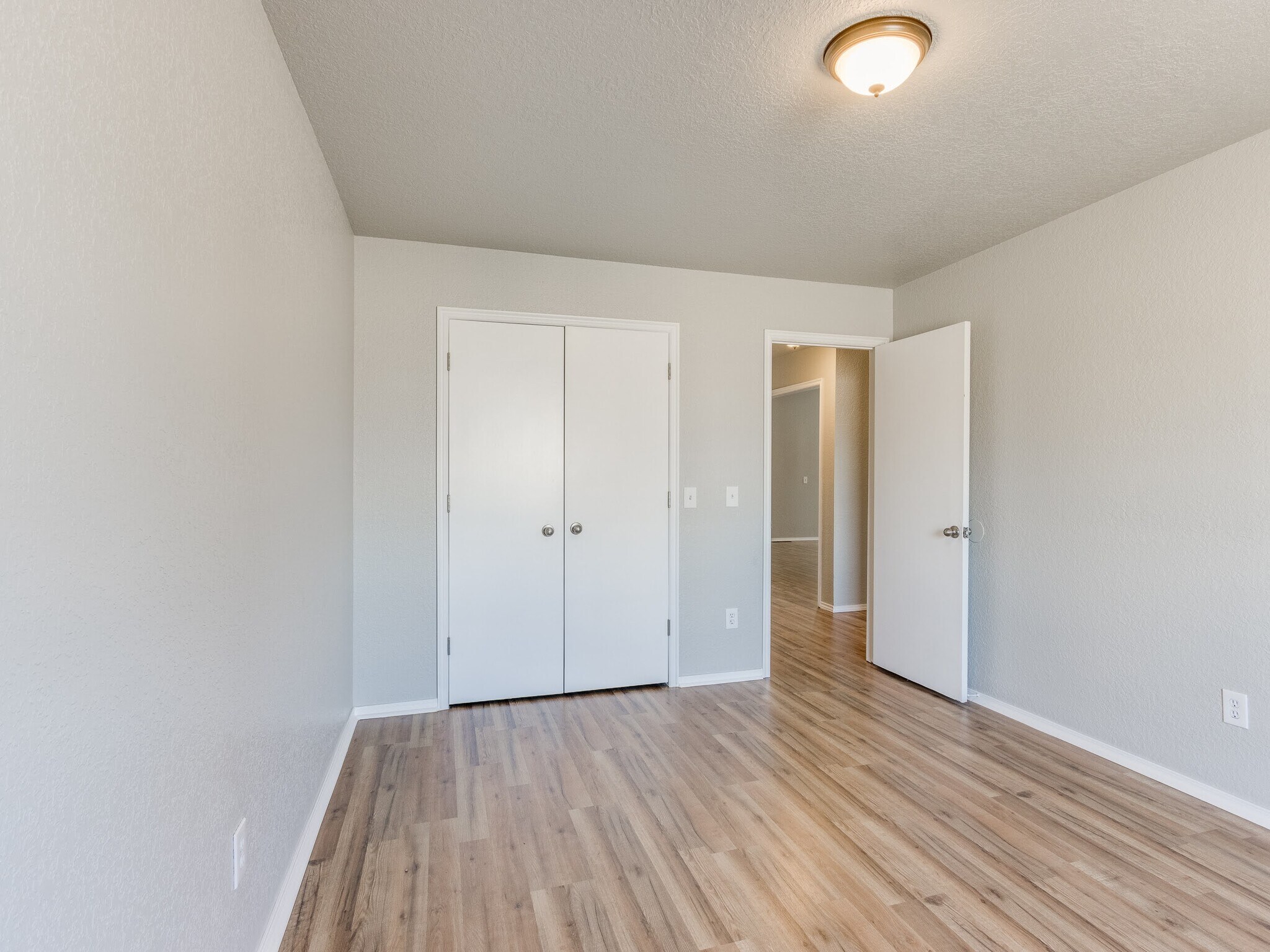 Building Photo - 509 Bluegrass Ln