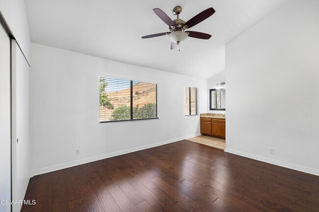 Building Photo - 26001 Alizia Canyon Dr