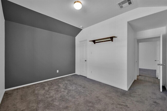 Building Photo - 16034 Dehay Ln