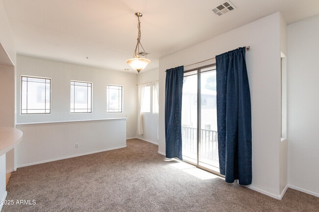Building Photo - 1225 N 36th St
