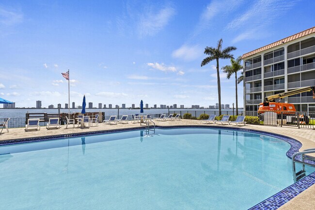 Building Photo - 100 Paradise Harbour Blvd