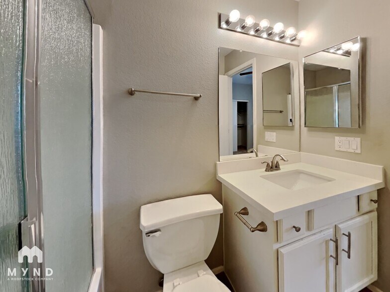 Building Photo - 13583 W Saguaro Ln