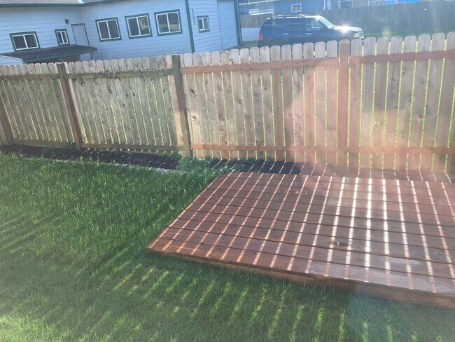 Building Photo - 30 Fern St