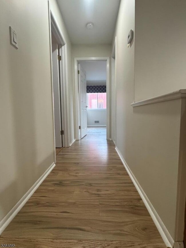 Building Photo - 250 Ridgedale Ave