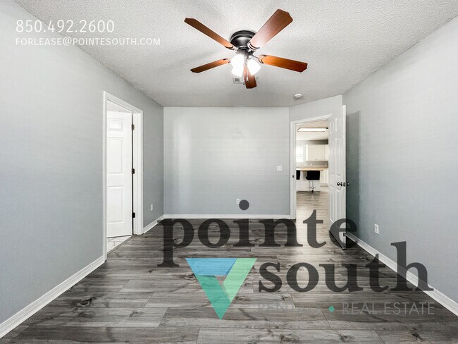 Building Photo - 209 Staysail St