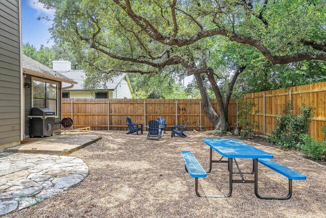 Building Photo - 7108 Dallas Dr