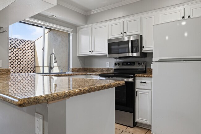 Building Photo - 7988 Mission Center Ct