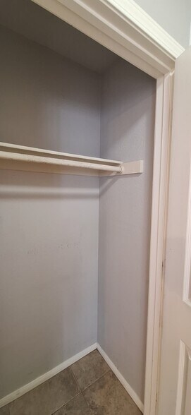 Building Photo - 1455 E Katie Ave