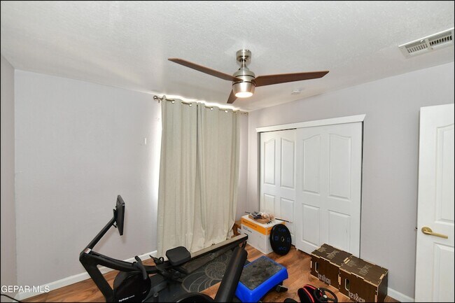 Building Photo - 4224 Hampshire Ln