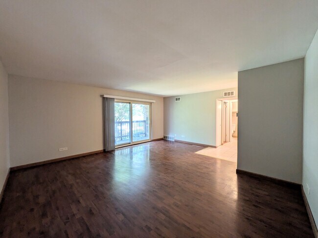 Building Photo - 700 Perrie Dr