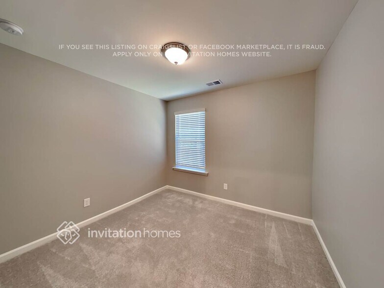 Building Photo - 171 Webster Cir