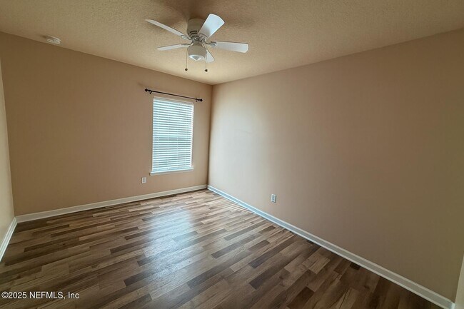 Building Photo - 1124 Wild Azalea Dr