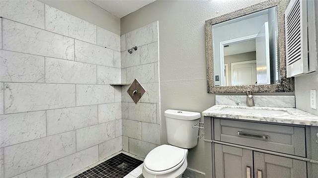 Building Photo - 708 Meadowcreek Ct