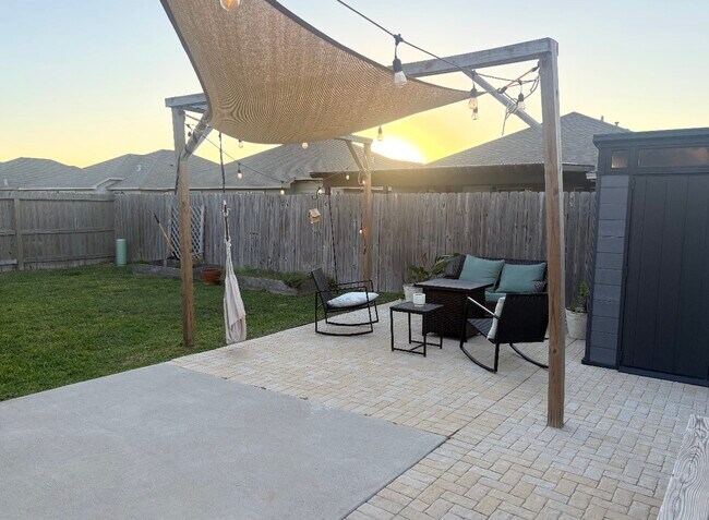 Building Photo - 7509 Loyd Neal Dr