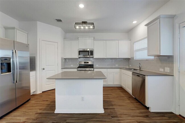 Building Photo - 424 Red Buckeye Loop