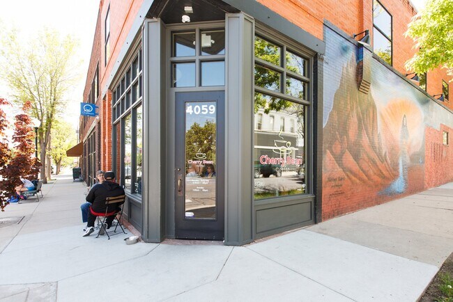 Building Photo - 4000 Umatilla St