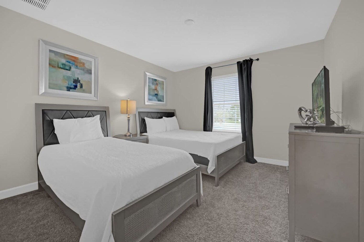 Building Photo - 8935 Stinger Dr