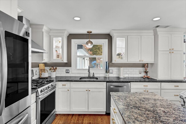 Building Photo - 1815 New Britain Ave