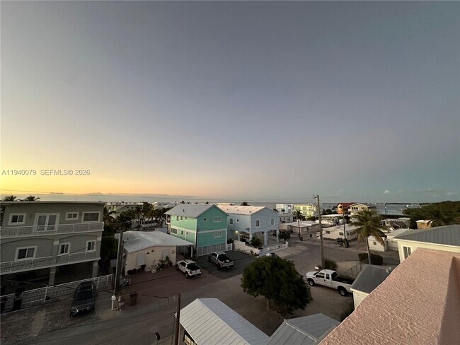 Building Photo - 1516 Aqueduct Ln