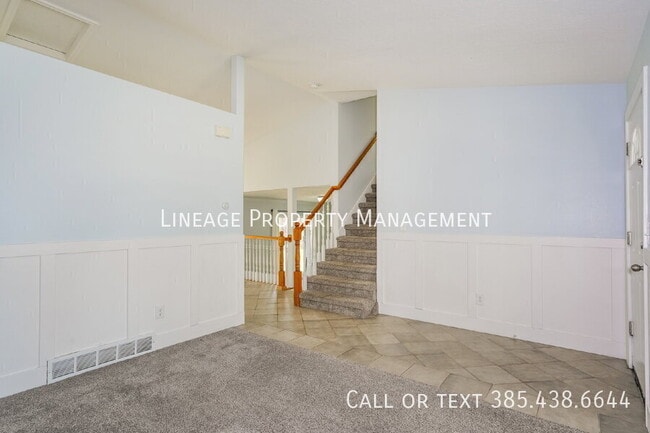 Building Photo - 460 W 2325 N