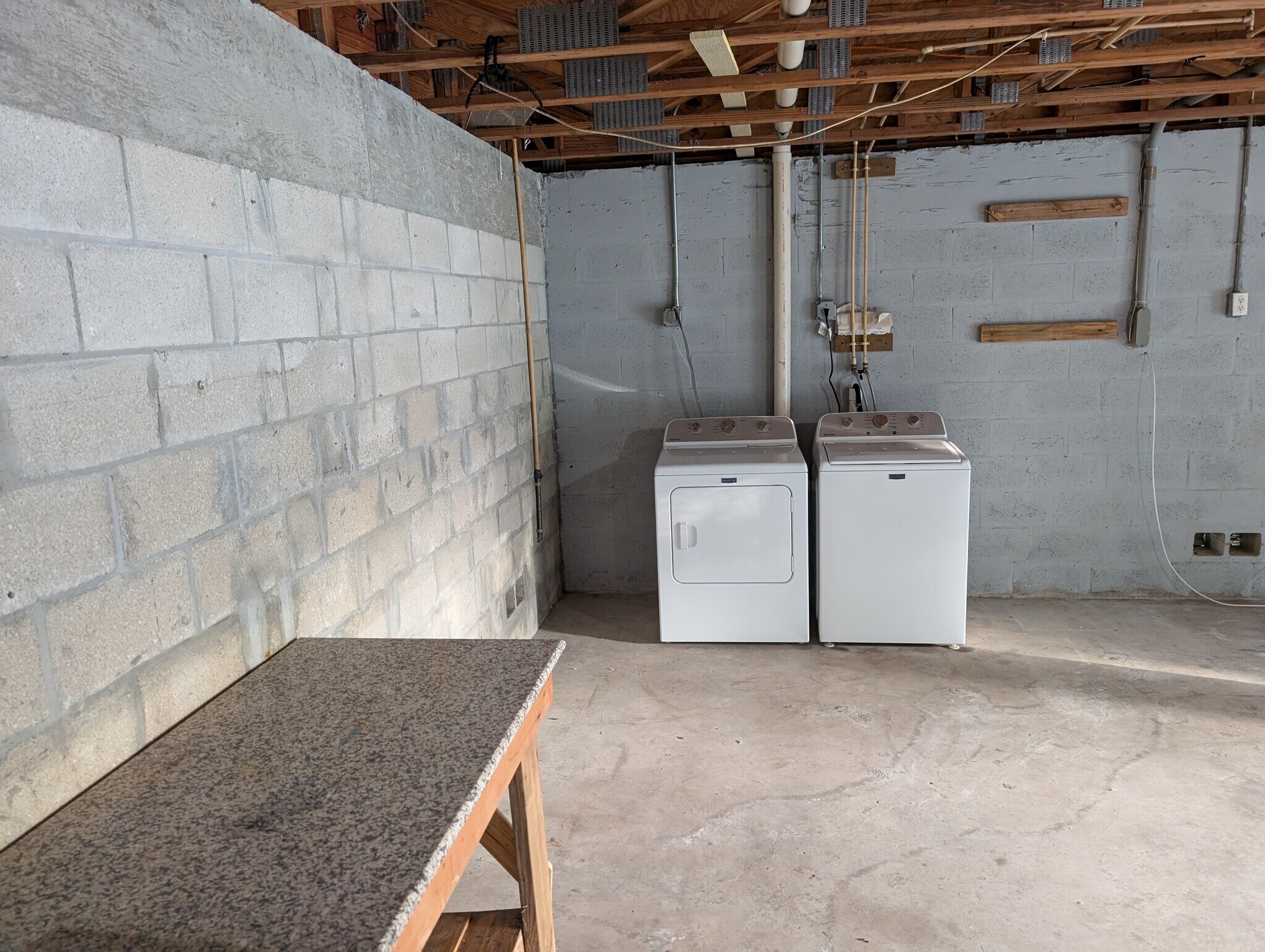 Building Photo - 3625 Riviera Cir