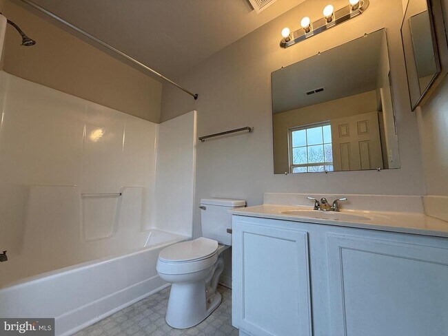 Building Photo - 4345 Normandy Ct